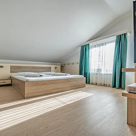 Hotel Pension Onix Vienna Airport *