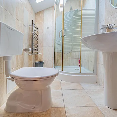 Pension Onix Vienna Airport Guest house Maria Ellend