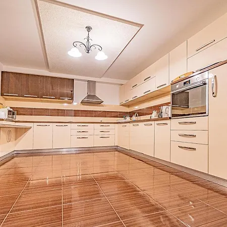 Pension Onix Vienna Airport Guest house