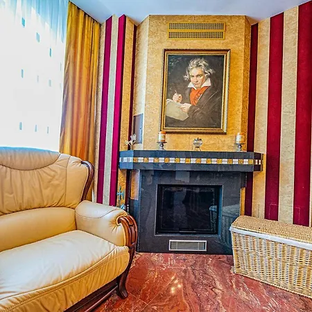 Pension Onix Vienna Airport Hotel *